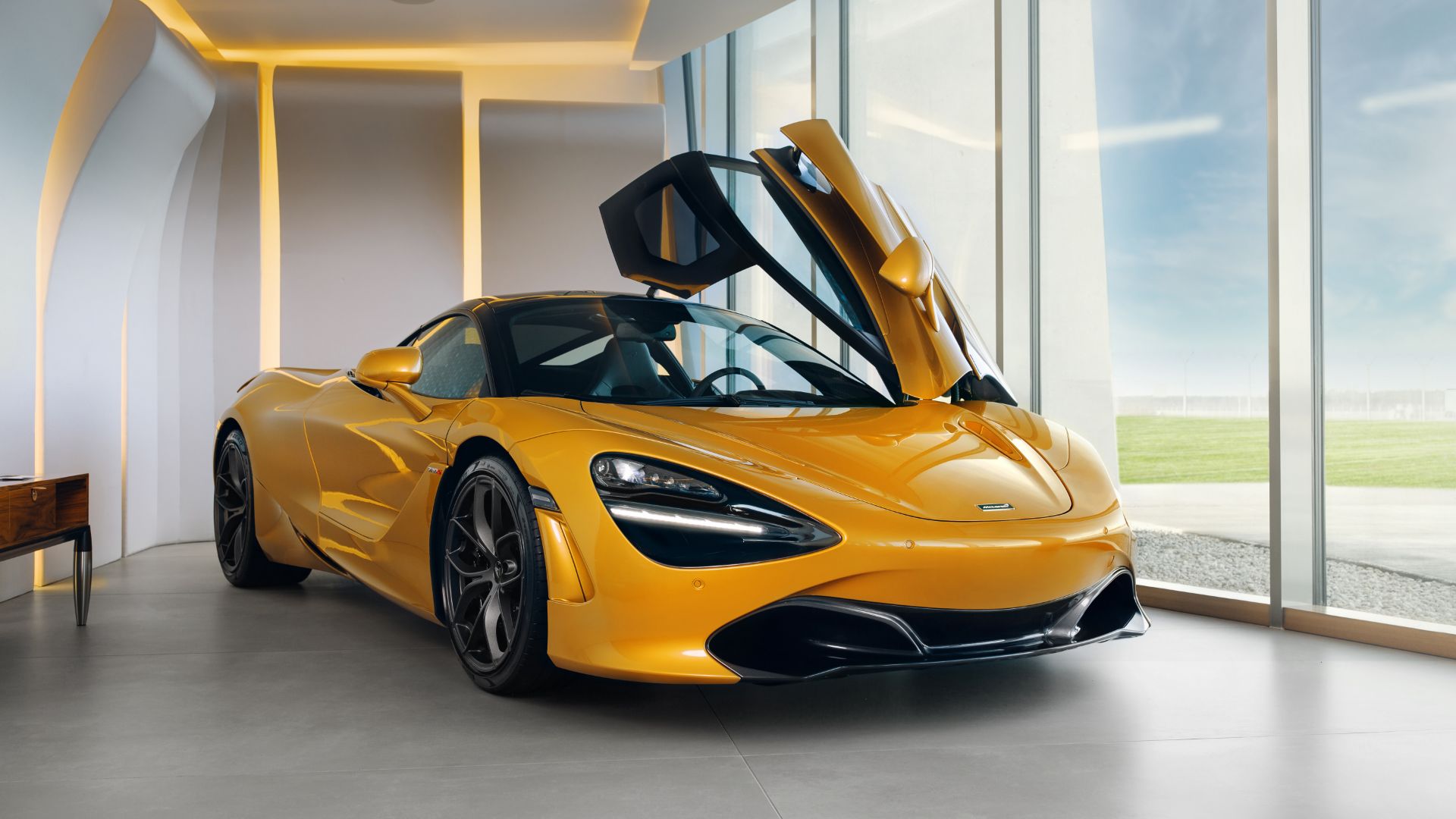 McLaren 720S Spyder
